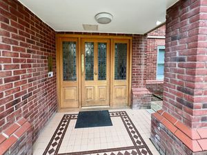 Entrance- click for photo gallery